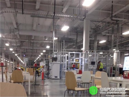 直击特斯拉超级电池工厂内部生产区
