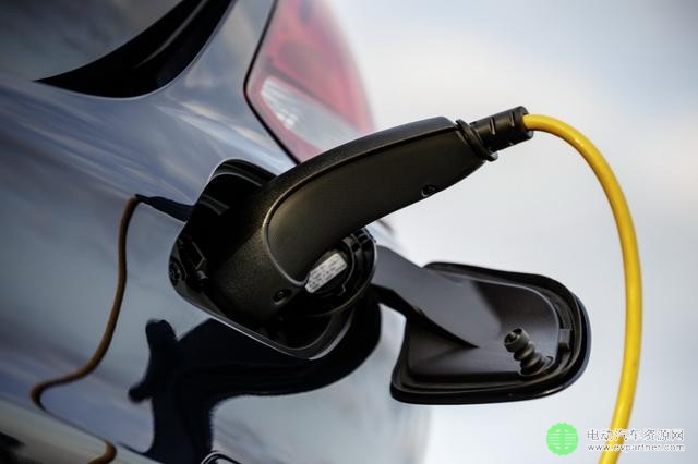 省油成关键 电动车和混动车市场将进入新阶段