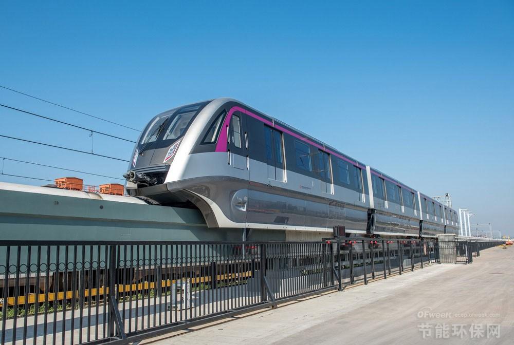 我国首列永磁跨座式单轨列车下线最高时速80公里节能超10