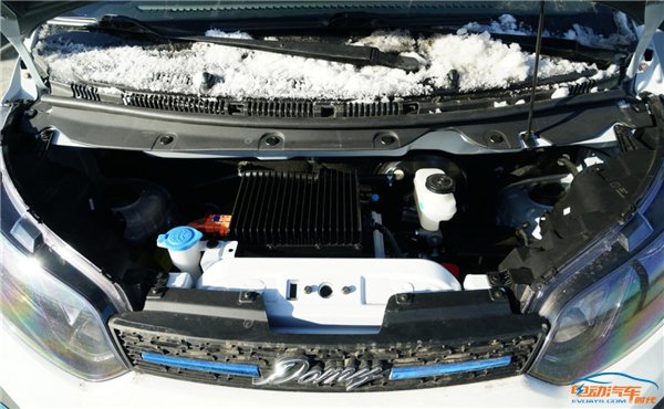 众泰大迈芝麻E30详细评测：冬季用车表现如何？