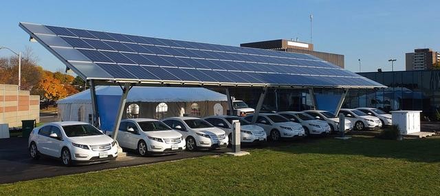 旧金山新建筑要求标配太阳能板 以满足电动车充电需求