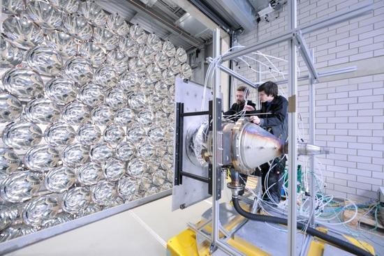 德国造世界上最大"人造太阳":探索太阳能制氢途径