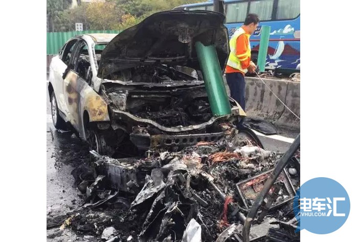 特斯拉Model X全球首起爆炸起火，中国车主受重伤