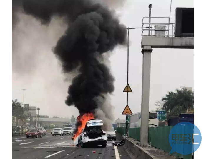 特斯拉Model X全球首起爆炸起火，中国车主受重伤