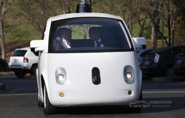 谷歌宣布Waymo萌系无人驾驶车退役