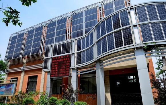 上海太阳能学会理事长沈文忠高效电池与屋顶分布式光伏的结合