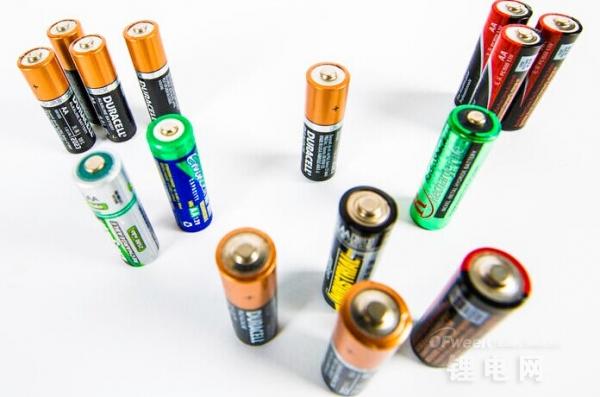 停留在90年代的电池技术 如何直面2015？