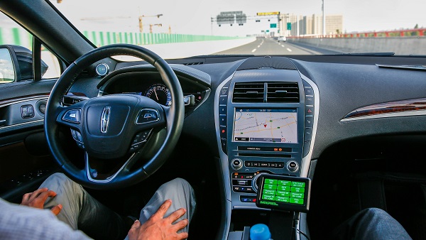 自动驾驶成新“蓝海” 商业化落地还差哪几步？