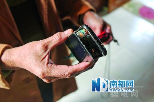 舊iPhone突然膨脹爆裂 官方稱是鋰電池壽命終結(jié)