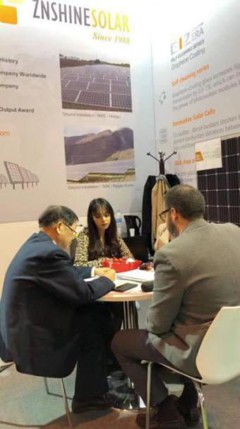 正信光电携石墨烯组件亮相“西班牙马德里国际能源展览会”  加快欧洲市场开辟步伐