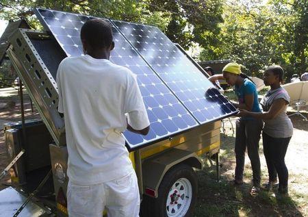 电池储能如何彻底改变太阳能产业和各国能源格局
