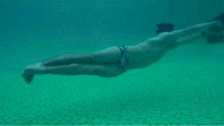 水中撩妹神器，3秒下潜50米,旱鸭子也能在水中畅游