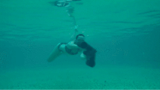水中撩妹神器，3秒下潜50米,旱鸭子也能在水中畅游
