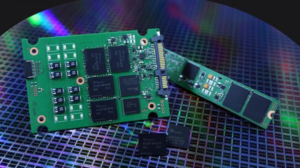 SK海力士推SSD新品 72层3D TLC最大8TB
