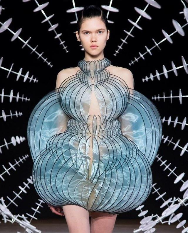 巴黎时装周，当时尚遇到科技，3D打印裙子惊艳全场