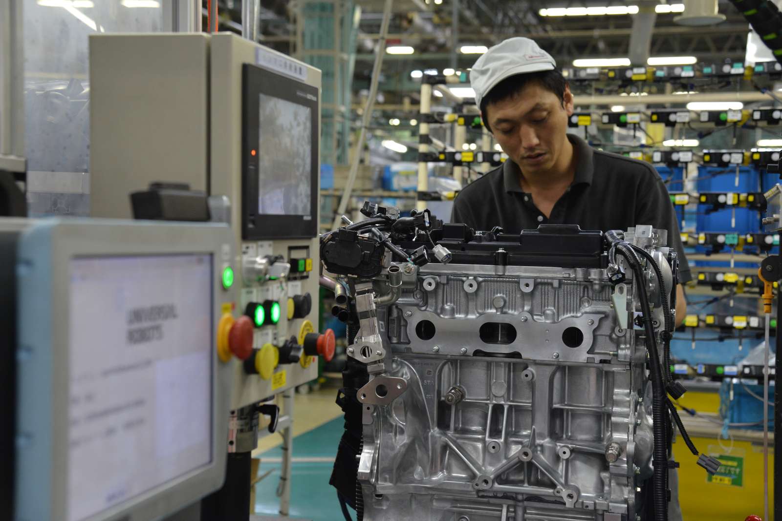 优傲机器人助力日本汽车工厂自动化，解决劳动力短缺及节拍超时问题