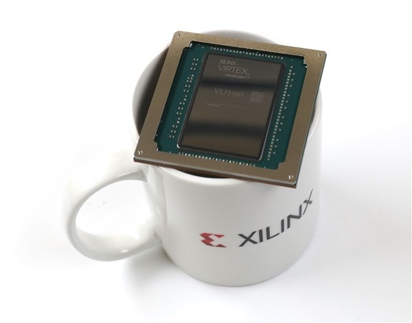 赛灵思发布世界最大FPGA芯片：杯口那么大，晶体管达到350亿