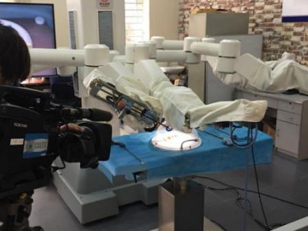 智慧医疗：国产医疗机器人再获世界500 强关注
