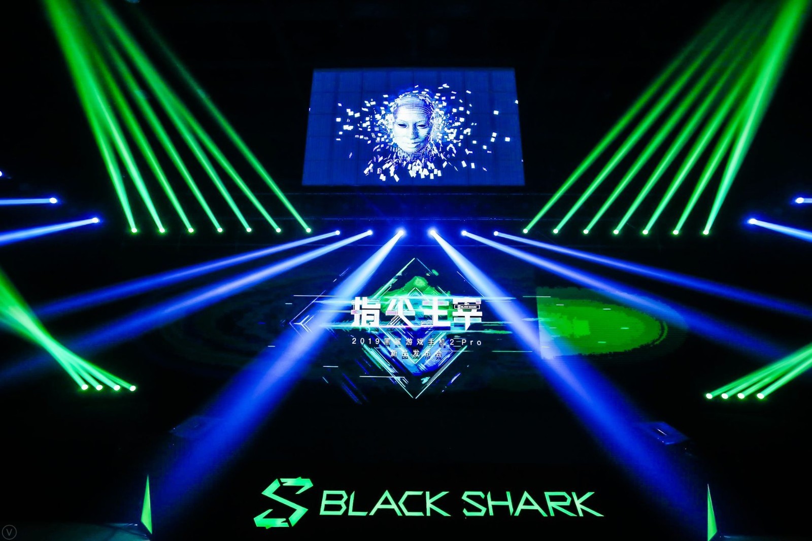 黑鲨游戏手机2 Pro正式发布，再一次引领游戏手机行业升级
