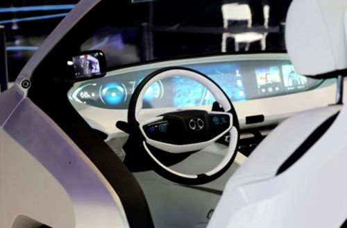 首批智能网联汽车示范应用牌照颁发，自动驾驶正无线逼近