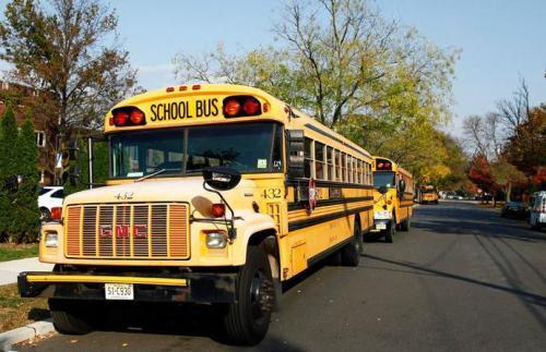 电动巴士将取代燃油车进入校园