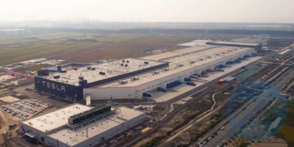 特斯拉发“自拍”，上海超级工厂已启动试生产