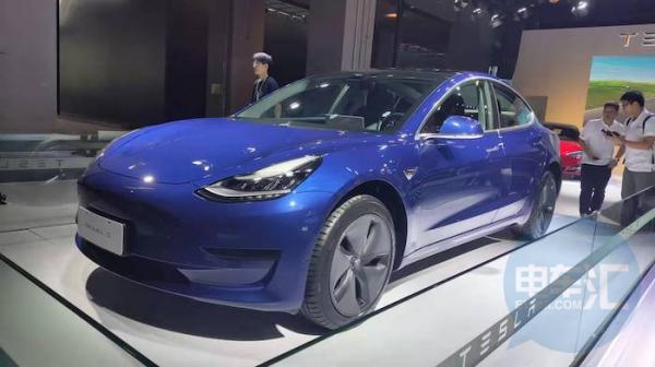 特斯拉Model3降至30万以内，零部件国产后售价或将进一步降低