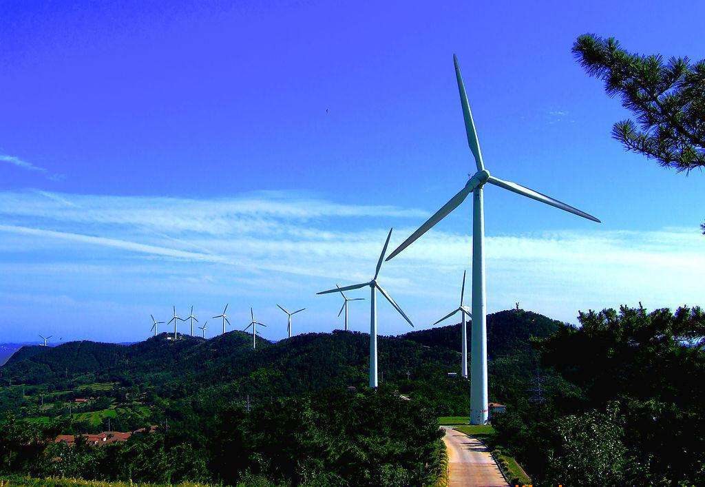 云南罗平阿岗风电项目首批4台机组投产发电