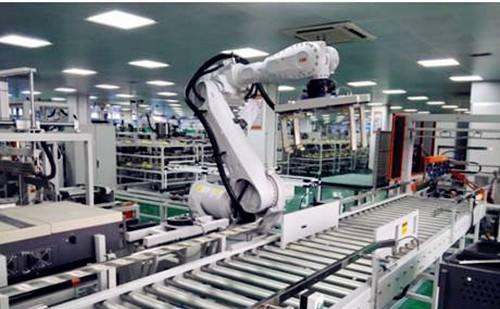 精度和便利性：机器人如何维持工作线以外的维护