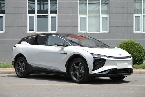 第336批公告新能源车型：华人运通山寨FF91，上汽推换电车