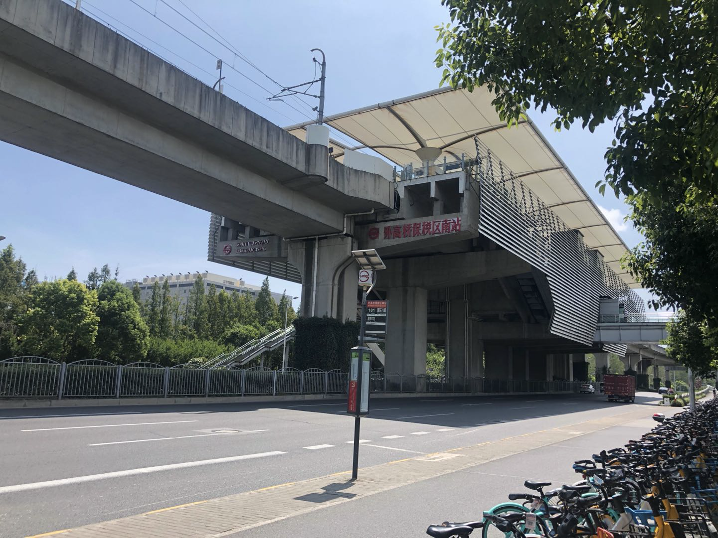 上海地铁6号线外高桥保税区南地铁站/图片来源 亿欧汽车