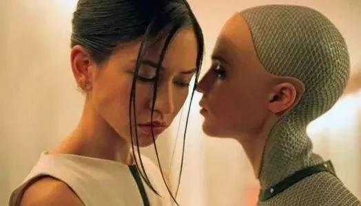 陈根：当两性机器人，在爱和婚姻里