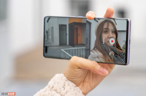 前置Vlog视频双镜头加持 华为nova8 Pro：手机也能拍摄专业Vlog