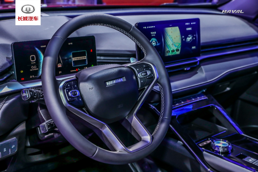 5G神车 智驾登场 全球首款5G智能燃油SUV闪耀2021上海车展