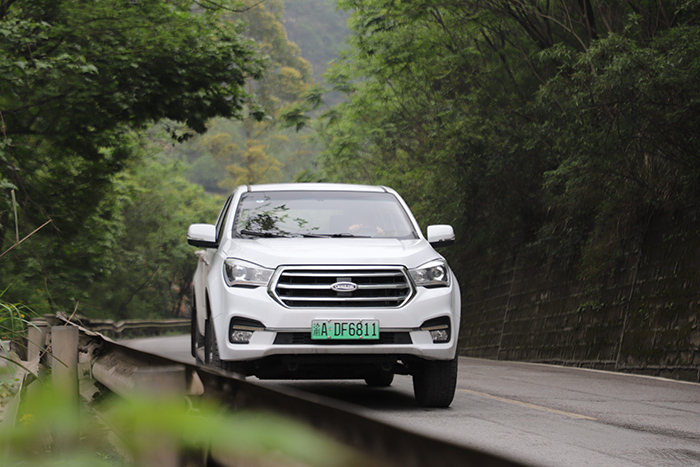 “山城”重慶實(shí)測 慶鈴首款新能源皮卡TAGA EV