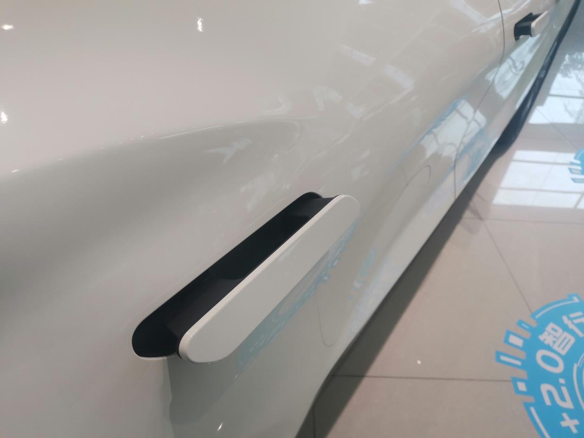实拍长安福特EVOS，1.1米大联屏超震撼，燃油车中的“新势力”？