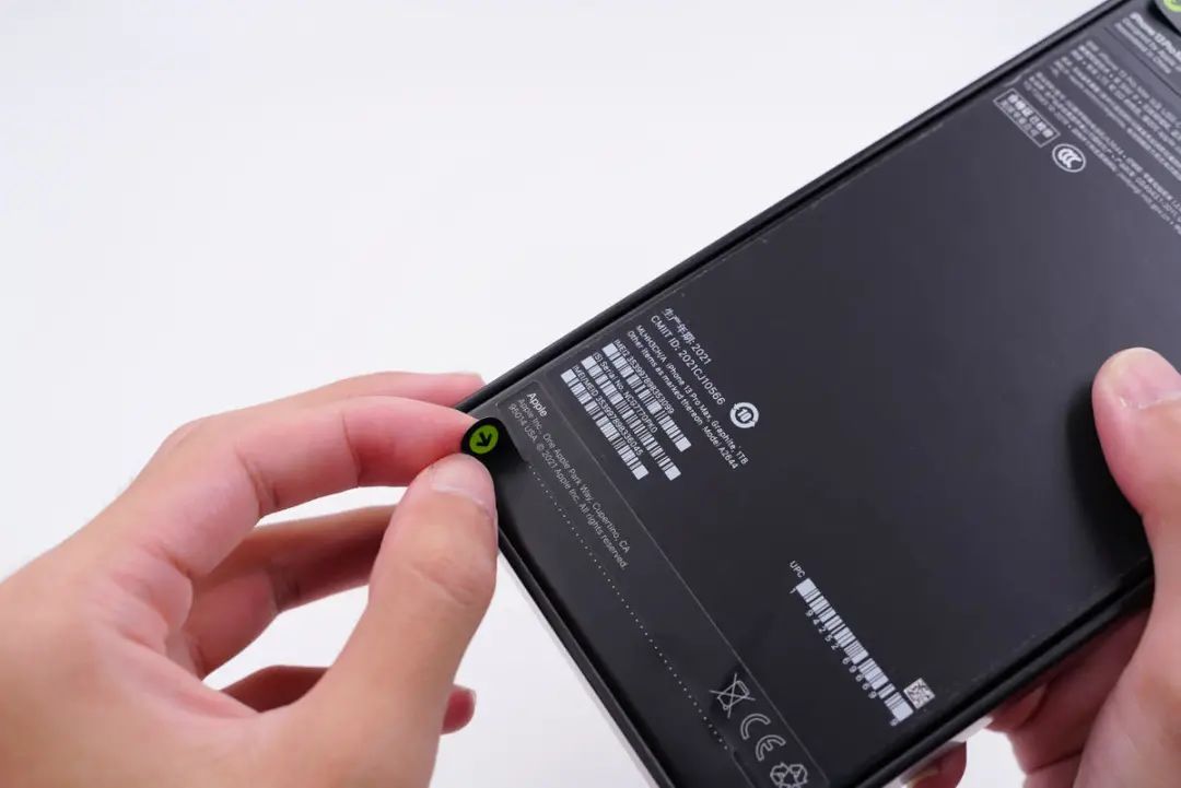 苹果iPhone13 Pro Max充电功率揭晓：有惊喜！