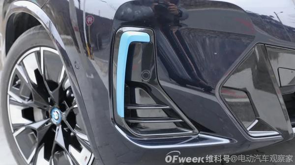 新BMW iX3试驾：外观升级，纯粹驾控延续