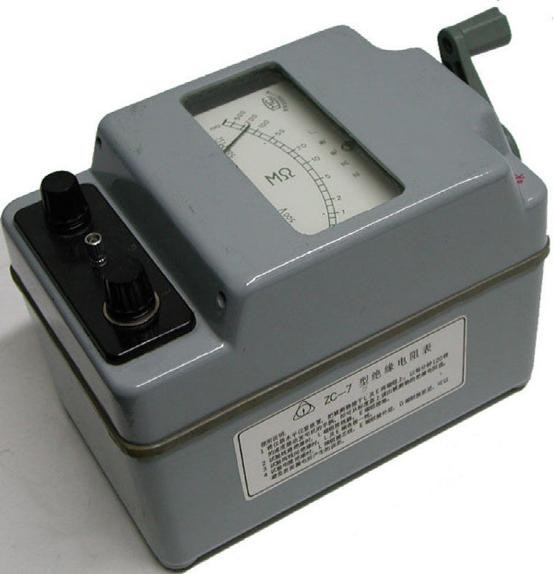 首页 行业资讯 太阳能 正文 (5)当用兆欧表摇测电器设备的绝缘电阻时